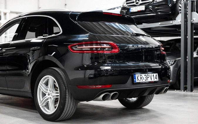 Porsche Macan cena 235000 przebieg: 51000, rok produkcji 2017 z Świeradów-Zdrój małe 781